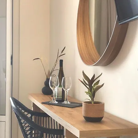 Sunset Supreme Studio B Apartment *